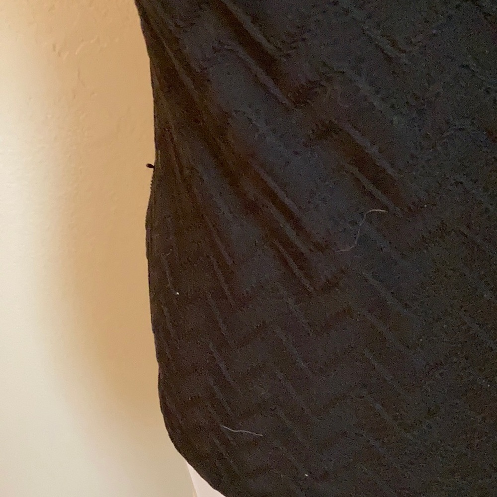 Form-fitting Knit Cami - Picture 4 of 4